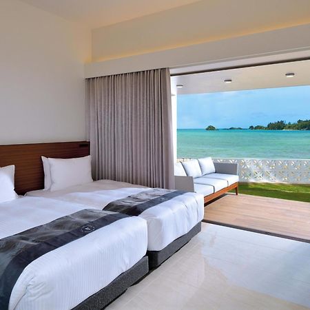 Villa Valiosa On The Beach Onna Extérieur photo